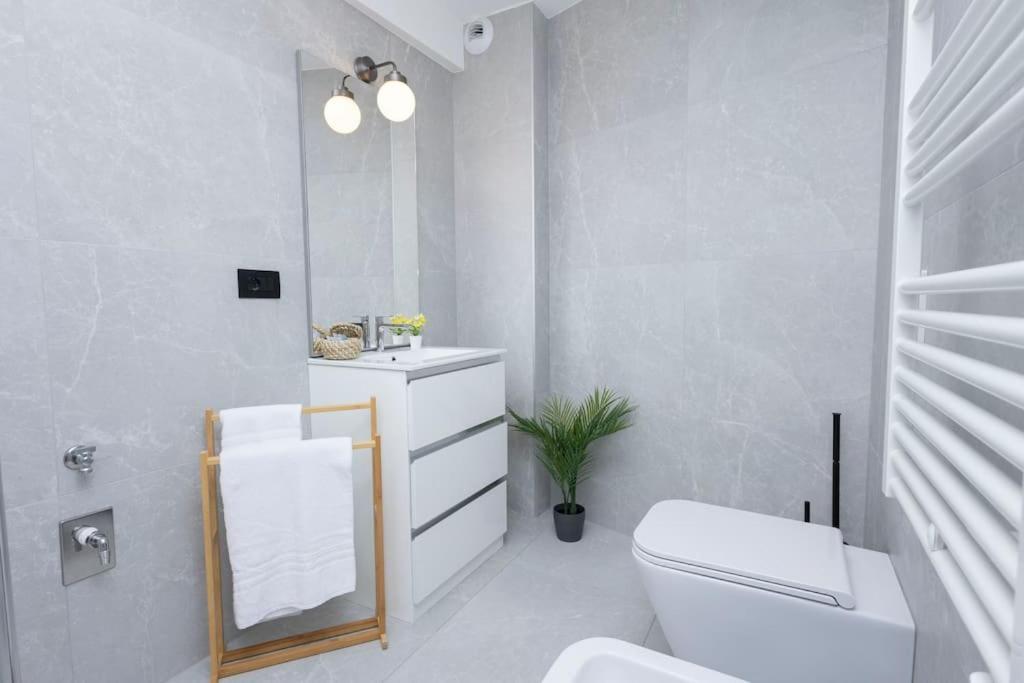 Darsena Charming Apartment By 101Flats Milano Exterior foto